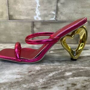 Hot pink pumps with gold shaped heart for heel fashion shoes size 40/9